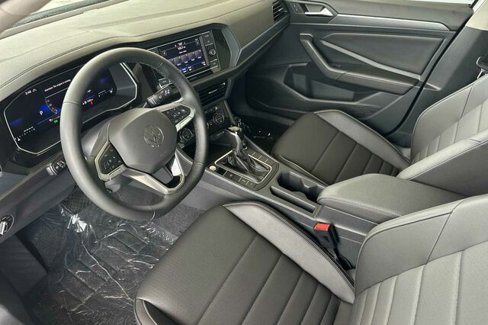 New 2024 Volkswagen Jetta SE image 10
