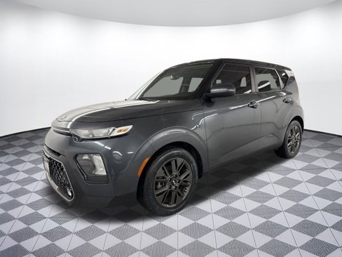 Used 2021 Kia Soul EX image 2