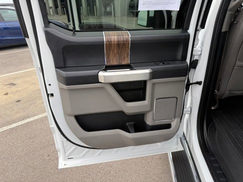 Used 2020 Ford F150 Lariat image 12