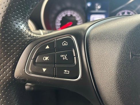Used 2018 Mercedes-Benz GLC 300 image 34