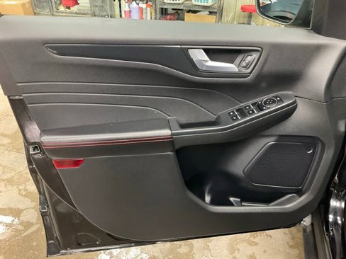 Used 2023 Ford Escape ST-Line w/ Tech Pack #1 image 5