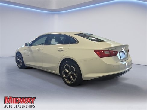 Used 2024 Chevrolet Malibu LT image 3