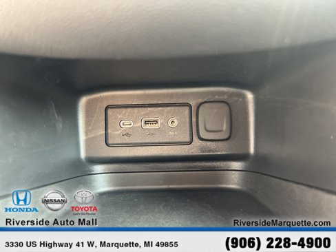 Used 2021 Chevrolet Equinox LT image 18