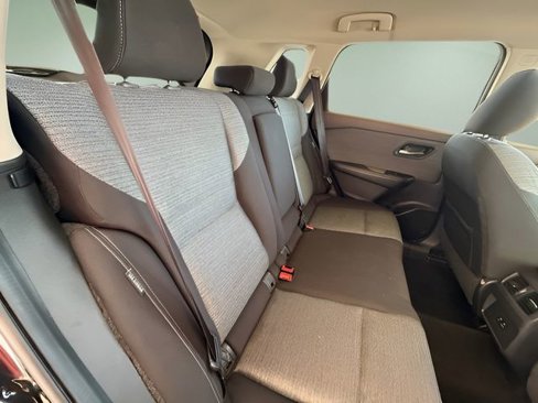 Used 2021 Nissan Rogue SV image 25