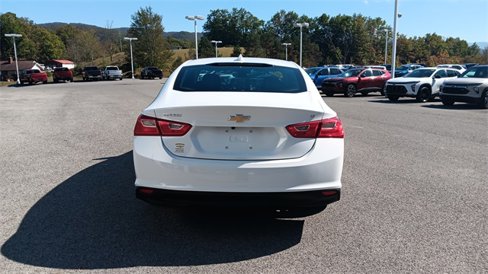 Used 2023 Chevrolet Malibu LT image 4