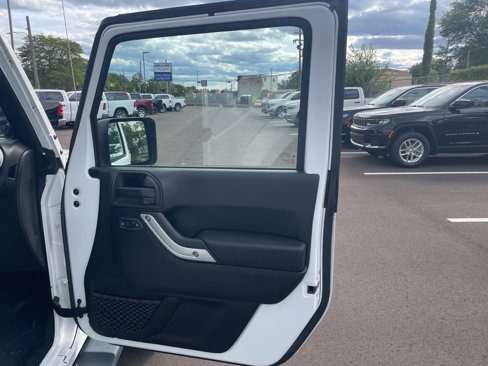 Used 2014 Jeep Wrangler Sahara w/ Connectivity Group image 14