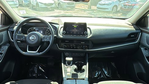 Used 2023 Nissan Rogue S image 7