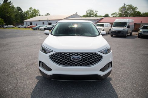Used 2024 Ford Edge SEL image 8
