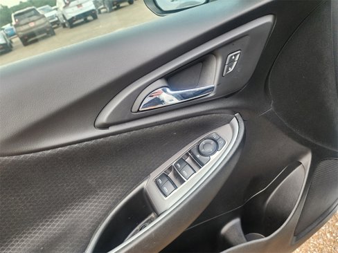Used 2024 Chevrolet Malibu LT image 12