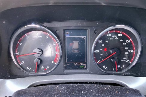 Used 2018 Toyota RAV4 SE image 25