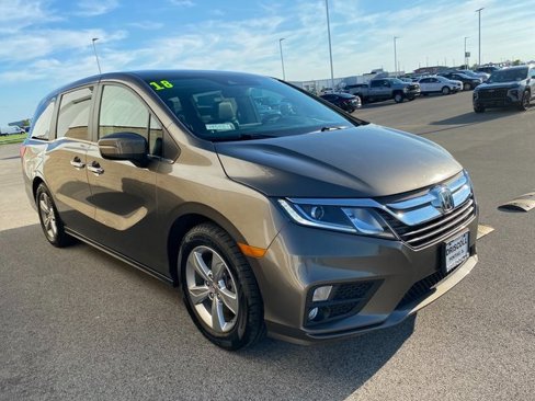 Used 2018 Honda Odyssey EX-L image 4