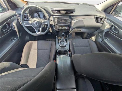 Used 2019 Nissan Rogue Sport S image 11
