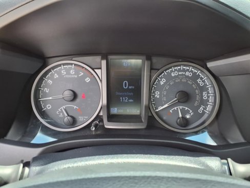 Used 2019 Toyota Tacoma TRD Off-Road image 19