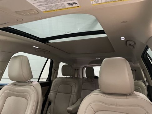 Used 2021 Lincoln Aviator Reserve image 7