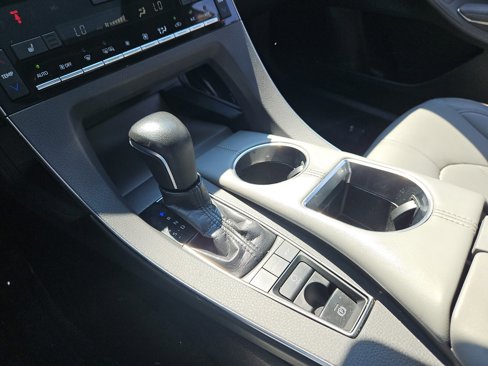 Used 2019 Toyota Avalon XLE image 19