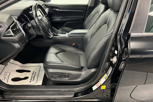Used 2019 Toyota Camry SE image 18