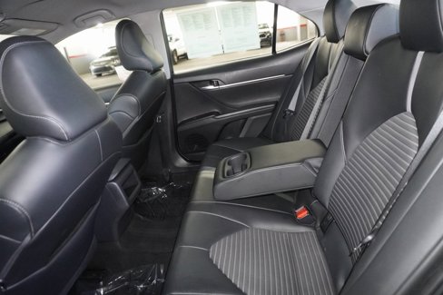 Certified 2021 Toyota Camry SE image 9