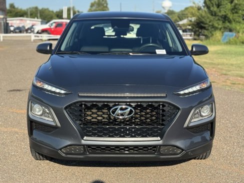 Used 2021 Hyundai Kona SE image 2