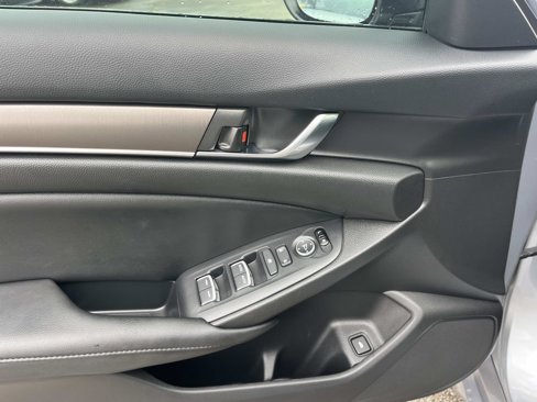 Used 2020 Honda Accord LX image 14