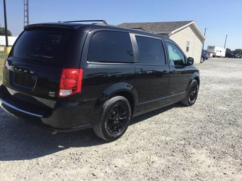 Used 2019 Dodge Grand Caravan GT image 3
