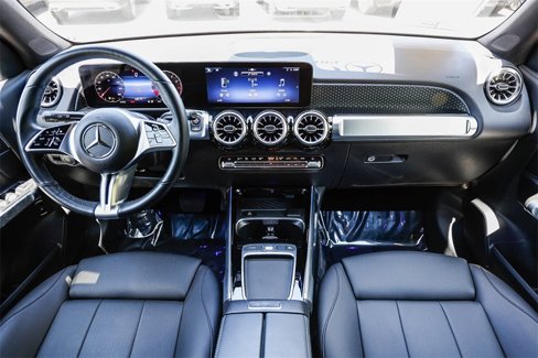 Used 2024 Mercedes-Benz GLB 250 4MATIC image 10