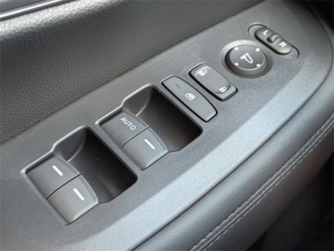 New 2026 Honda HR-V LX image 19