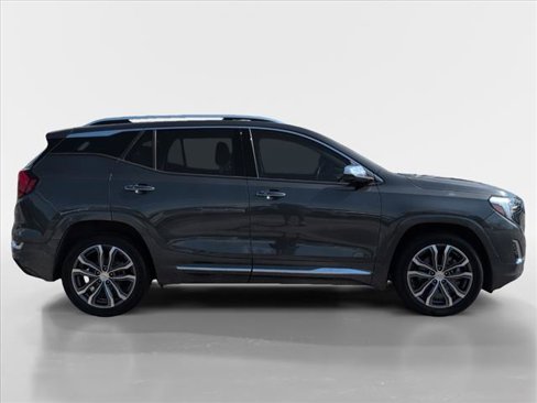 Used 2020 GMC Terrain Denali w/ Denali Premium Package image 3