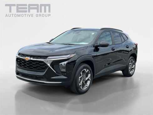 New 2026 Chevrolet Trax LT w/ Driver Confidence Package image 3