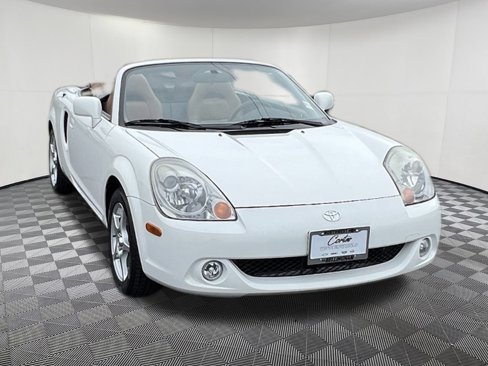 Used 2004 Toyota MR2 image 8