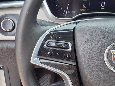 Used 2016 Cadillac SRX Luxury image 16