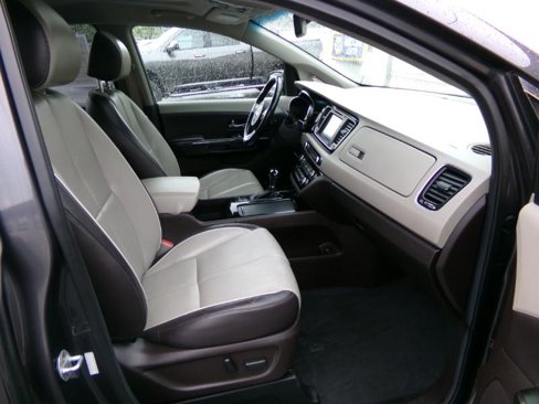Used 2016 Kia Sedona SX Limited image 37