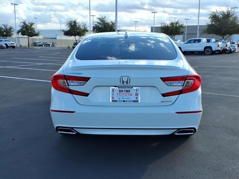 Used 2018 Honda Accord Sport image 9