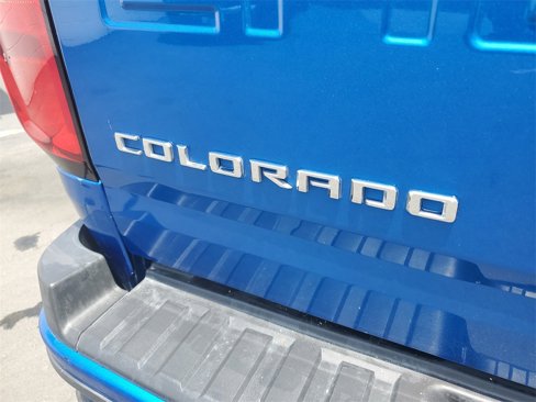 Used 2022 Chevrolet Colorado LT w/ LT Convenience Package image 7