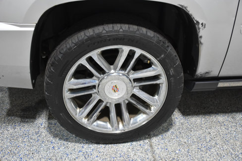 Used 2011 Cadillac Escalade ESV Premium image 17