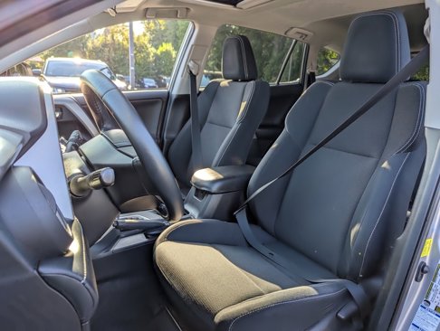Used 2018 Toyota RAV4 XLE image 23