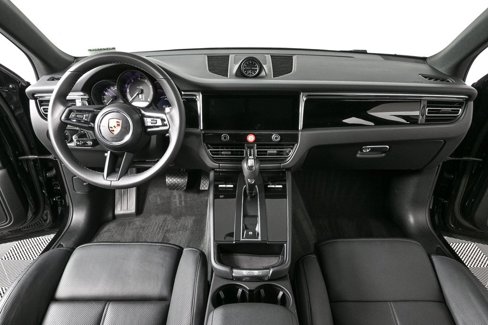 Used 2025 Porsche Macan image 20