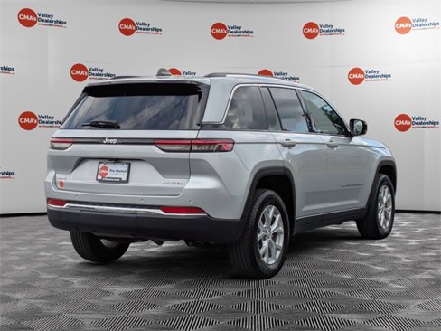 Certified 2023 Jeep Grand Cherokee Limited image 5