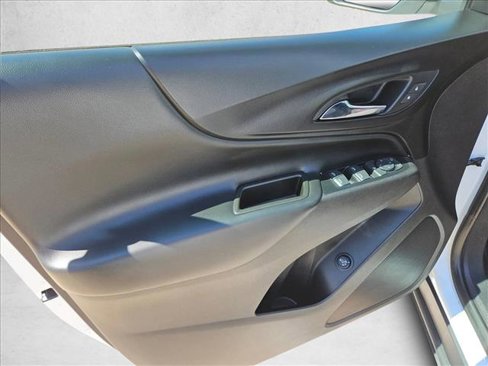 Used 2019 Chevrolet Equinox LT w/ Driver Convenience Package image 11