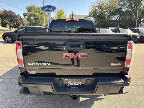 Used 2015 GMC Canyon SLE image 7