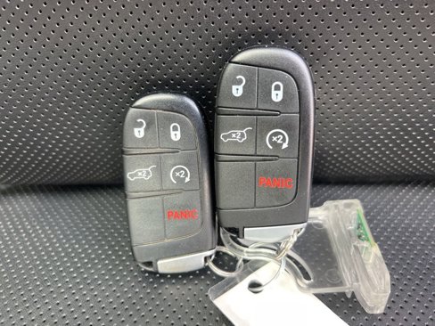 Certified 2018 Dodge Durango R/T w/ Technology Group image 33