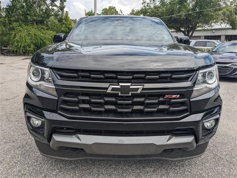 Used 2022 Chevrolet Colorado Z71 w/ Z71 Midnight Edition image 9