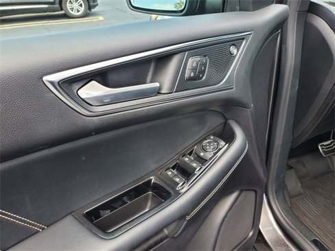 Used 2019 Ford Edge ST w/ Equipment Group 401A image 11