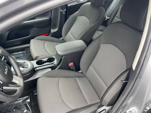 Used 2023 Kia Forte LXS image 32