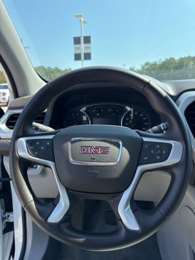 Used 2023 GMC Acadia SLT image 12