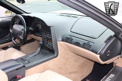 Used 1996 Chevrolet Corvette Coupe image 24