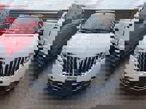Used 2014 Lincoln MKX FWD w/ Equipment Group 101A image 6