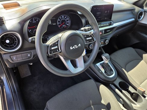 Used 2023 Kia Forte LXS image 11