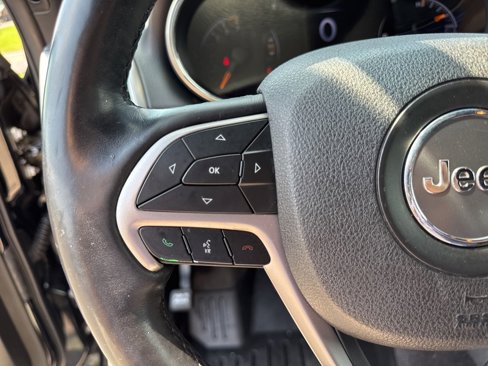 Used 2018 Jeep Grand Cherokee Limited image 50