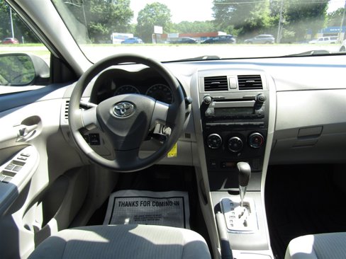 Used 2010 Toyota Corolla image 24