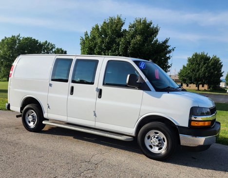 Used 2023 Chevrolet Express 2500 w/ Driver Convenience Package image 10